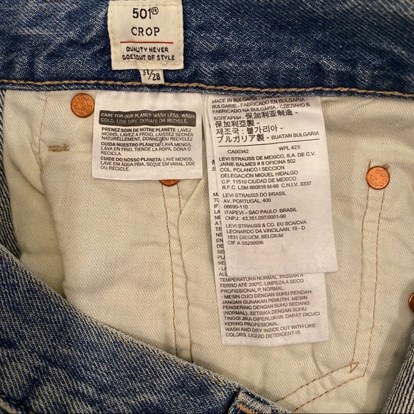 LEVI’S  Embossed High Waisted 501 Crop Jea… - Picture 8 of 13